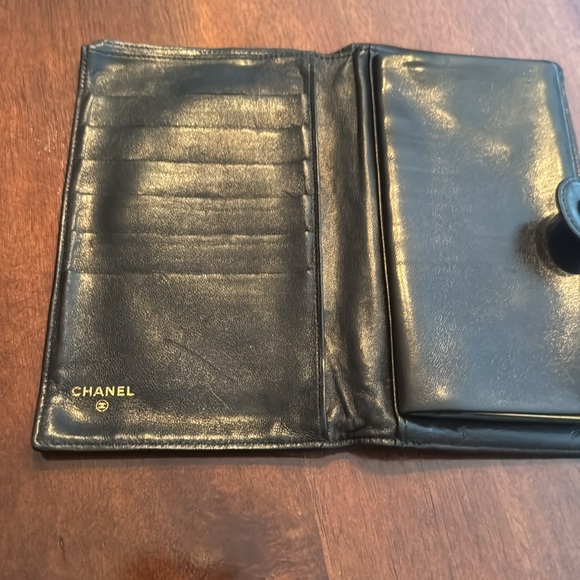 Chanel Lambskin Kisslock Wallet - Picture 11 of 12